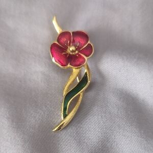 Elegant Gold and Red Flower Brooch